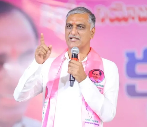 పదేపదే ఐఎఎస్ ల బదిలీలు.. మాజీ మంత్రి హరీష్ రావు ఫైర్..