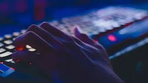 హైదరాబాద్‌లో రూ.5 వేల కోట్ల భారీ ఆన్‌లైన్ గేమింగ్ స్కామ్