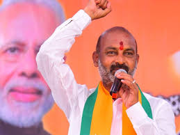 “ఓటమి భయంతోనే సీఎం రేవంత్ రెడ్డి ఫ్రస్ట్రేషన్”: కేంద్ర మంత్రి బండి సంజయ్ ఘాటు వ్యాఖ్యలు