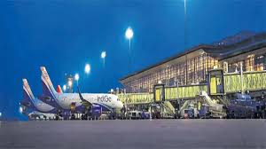 శంషాబాద్ ఎయిర్ పోర్టులో పలు విమానాల రద్దు..  గల్ఫ్ ప్రయాణికుల అవస్థలు….