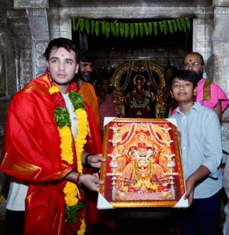 విజయమే లక్ష్యంగా పెద్దమ్మ సన్నిధిలో ‘రైజర్స్‌’ వీరులు..!