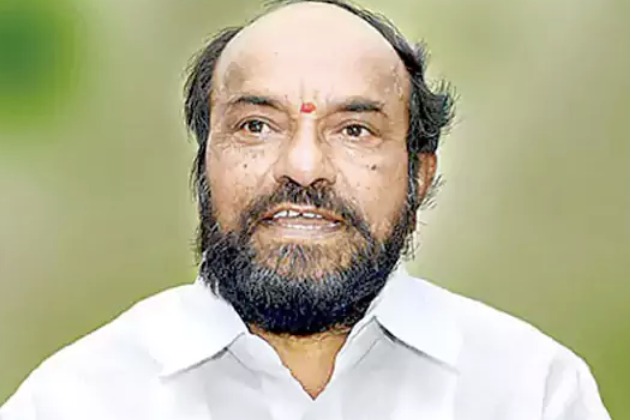 పేద విద్యార్థుల చదువుపై సర్కారు కుట్ర…