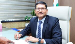 సమ్మె విరమించకుంటే కఠిన చర్యలు తప్పవు. :టీజీఎస్ఆర్టీసీ నాగిరెడ్డి హెచ్చరిక