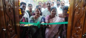 వరంగల్‌లో పండుగలా ఇందిరమ్మ ఇళ్ల గృహప్రవేశాలు: పేదల సొంతింటి కల సాకారం చేసిన ప్రభుత్వం