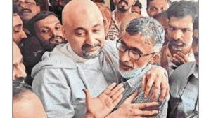 మృత్యు ఒడి నుంచి మాతృమూర్తి ఒడికి…