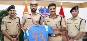 డీజీపీ సీవీ ఆనంద్‌ను మర్యాదపూర్వకంగా కలిసిన డీఎస్పీ మహ్మద్ సిరాజ్…