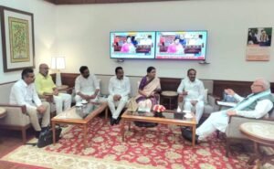 డంపింగ్ యార్డ్‌కు శాశ్వత పరిష్కారం చూపాలి…
