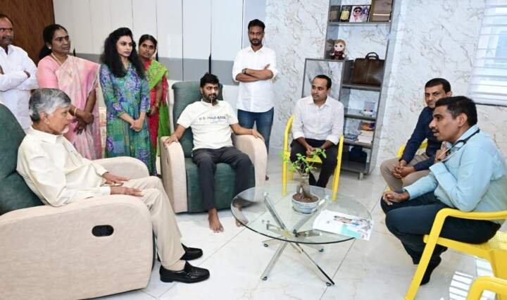 బ్రహ్మం చౌదరిని పరామర్శించిన సీఎం చంద్రబాబు…